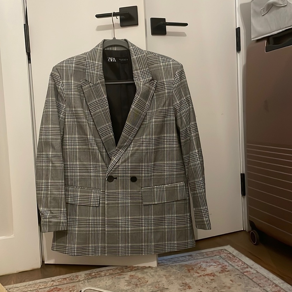 WORN ONCE ZARA BLAZER